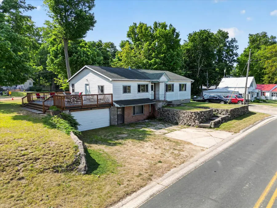 2610 S Shore Drive, Crystal, MI 48818 - #2