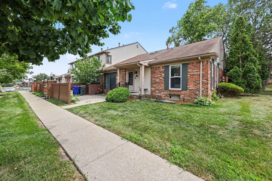 41325 Southwind Drive, Canton, MI 48188 - #2