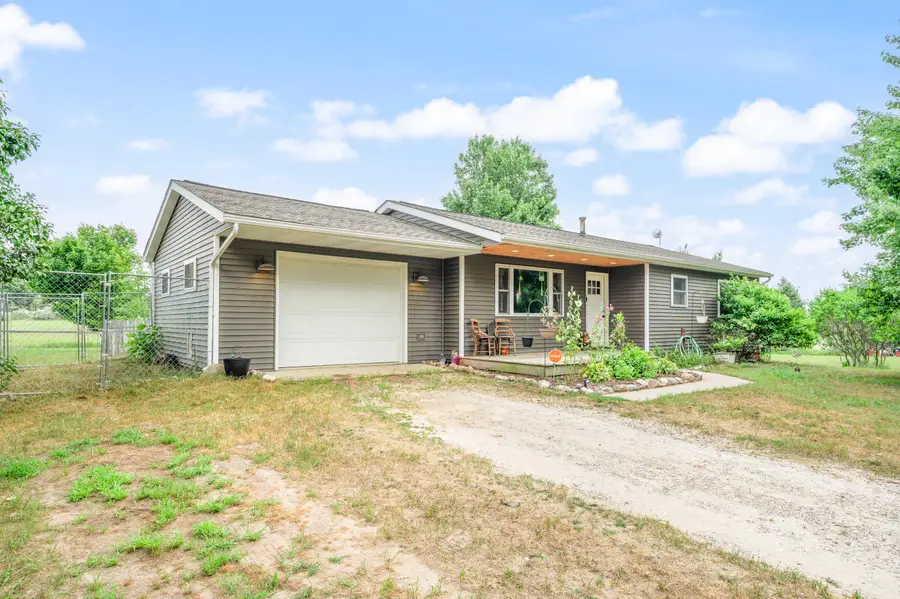 23886 Newcosta Avenue, Paris, MI 49338 - #2