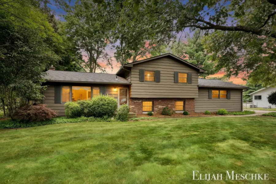 6510 Twilight Avenue, Kalamazoo, MI 49048 - #2