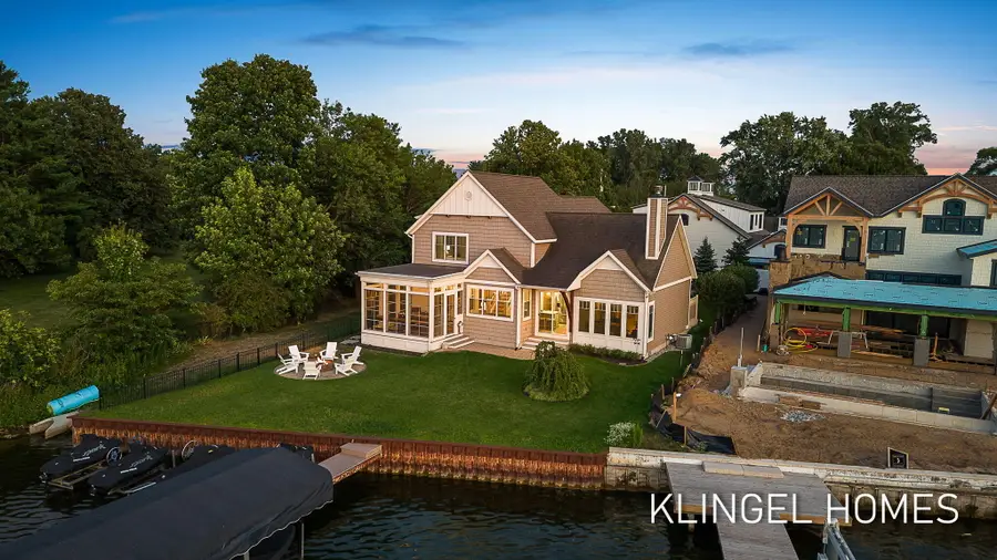 702 Elk Avenue, Spring Lake, MI 49456 - #2