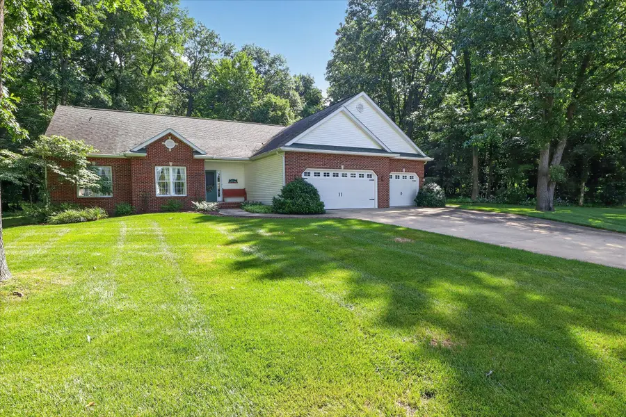 25464 Joelle Court, Edwardsburg, MI 49112 - #2