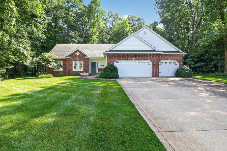 25464 Joelle Court, Edwardsburg, MI 49112 - #3