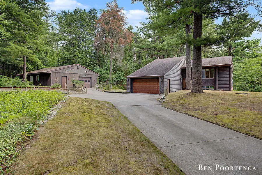 8707 White Fawn Trail Ne, Rockford, MI 49341 - #3