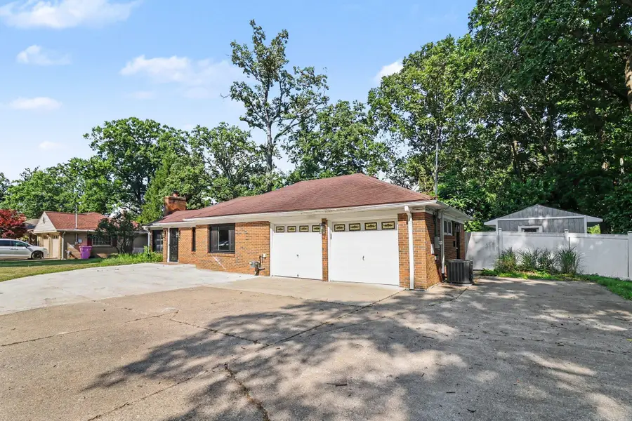 1127 S Brown Street, Jackson, MI 49203 - #3