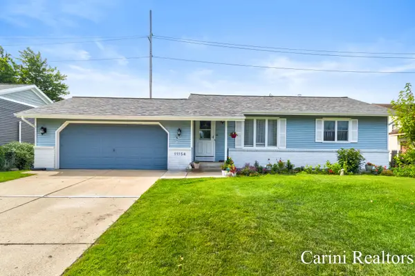 11154 Summer Drive, Zeeland, MI 49464