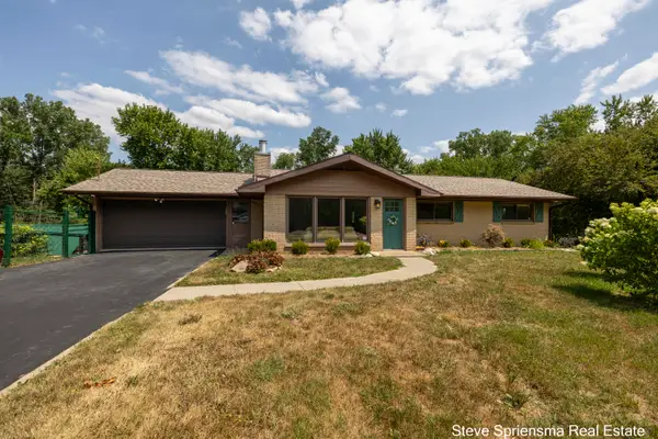 4372 Cordes Avenue Nw, Comstock Park, MI 49321