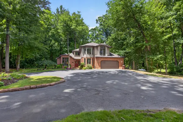 5025 Firethorne Drive, Jackson, MI 49201