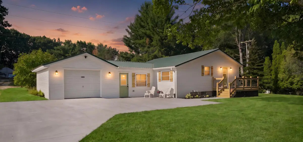 10219 W Sidney Road, Greenville, MI 48838 - #1