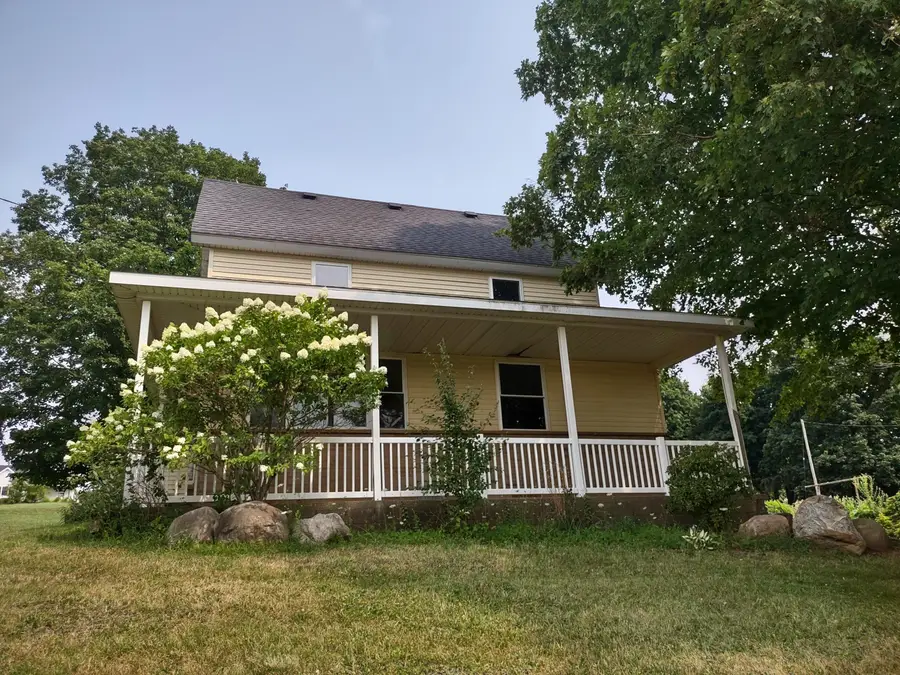 4389 9th Street, Wayland, MI 49348 - #2