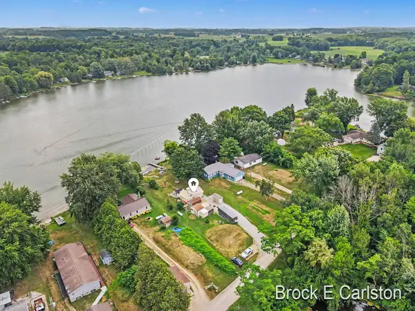 2900 S Martin Drive, Fremont, MI 49412