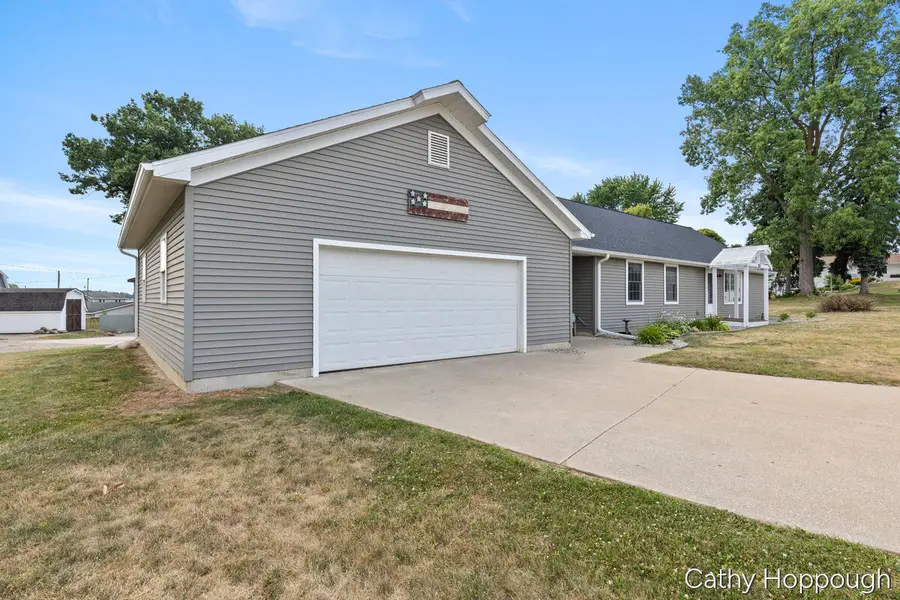 918 Emerald Circle, Lake Odessa, MI 48849 - #2