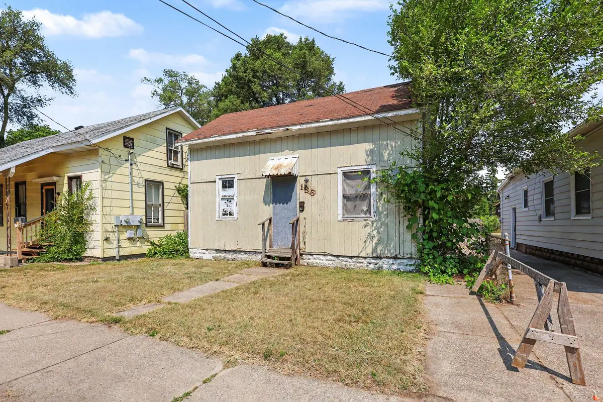 186 E Isabella Avenue, Muskegon, MI 49442 - #1