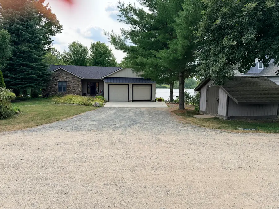 16155 Birchwood Drive, Leroy, MI 49655 - #2