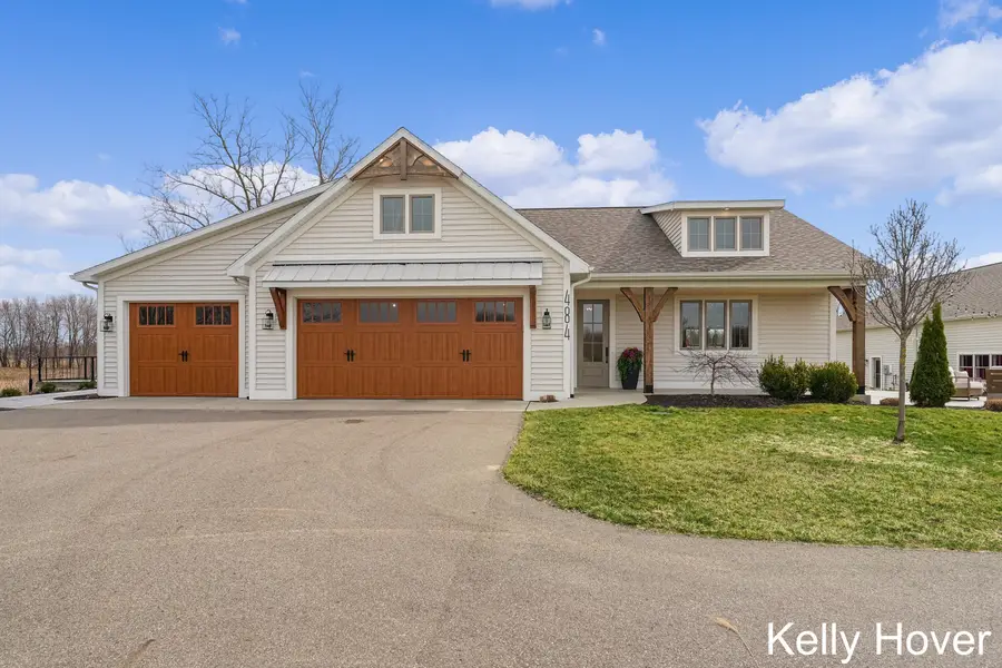 484 8th Avenue Sw, Byron Center, MI 49315 - #3