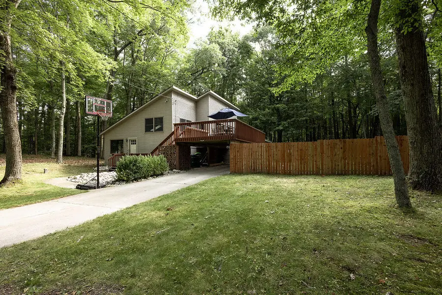 1430 N Scenic Drive, Muskegon, MI 49445 - #2