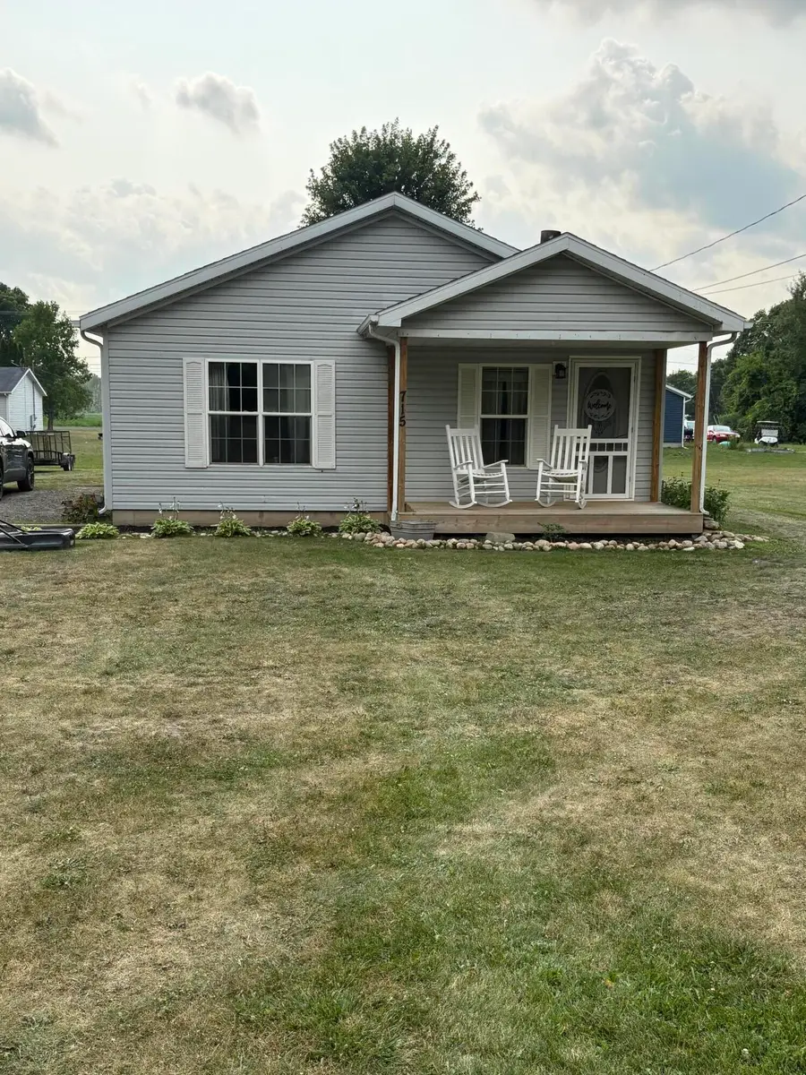 715 N Washington Street, Tekonsha, MI 49092 - #2