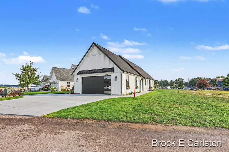 944 Boardwalk Cove Drive, Muskegon, MI 49441 - #2
