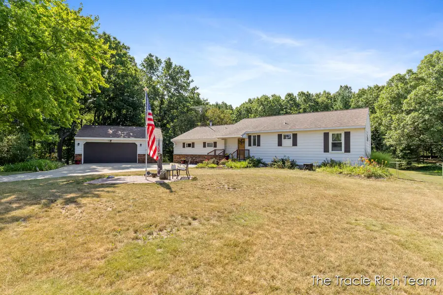 7640 9 Mile Road Ne, Rockford, MI 49341 - #3