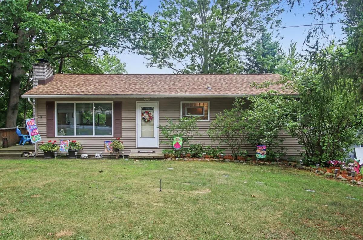 45713 E Peninsula Drive E, Grand Junction, MI 49056 - #1