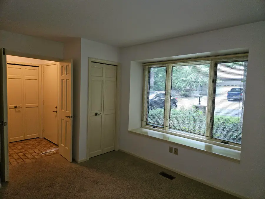 689 Oakway Drive #24, Muskegon, MI 49441 - #3