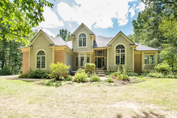8208 Parker Road, Saline, MI 48176