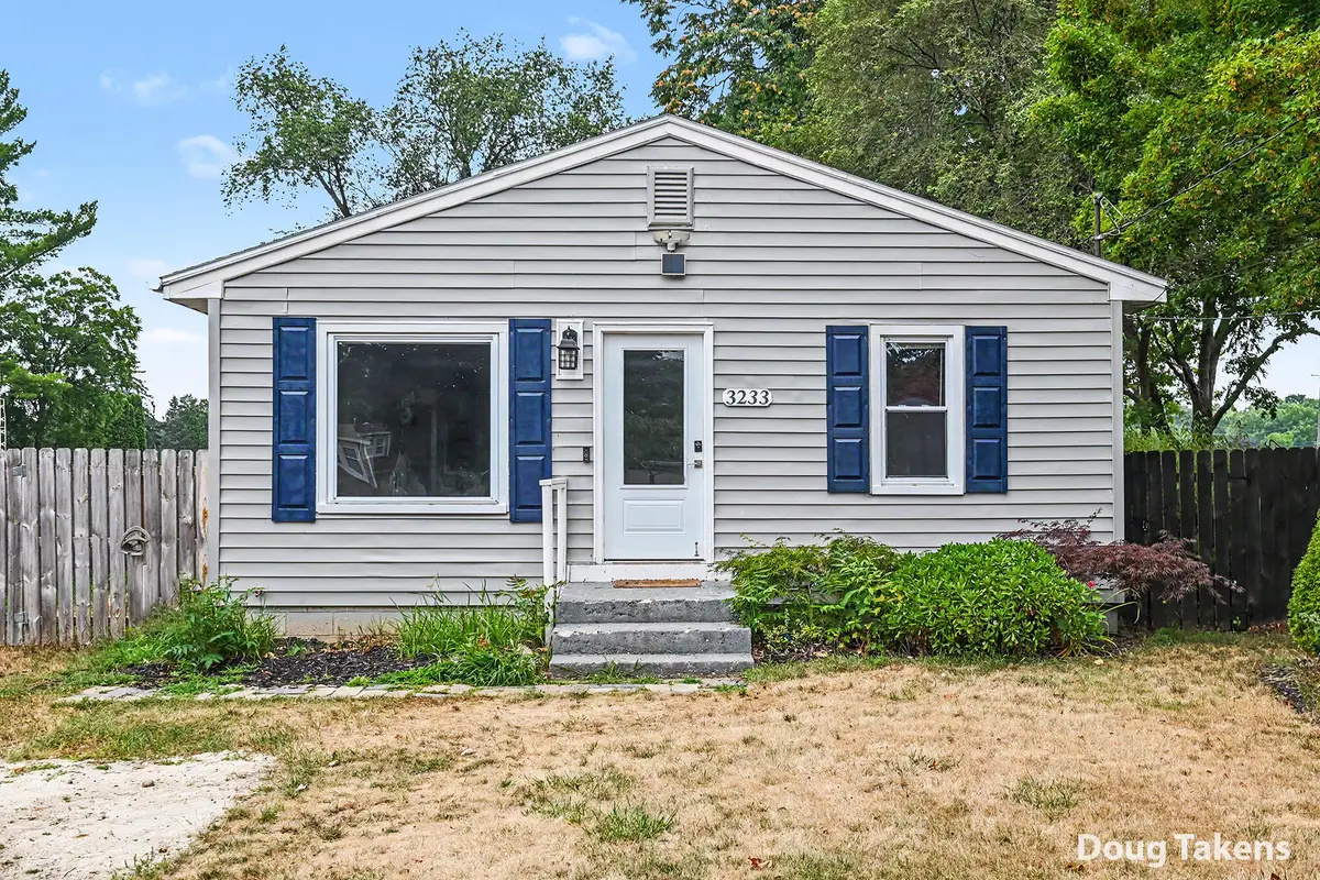 3233 Wayburn Avenue Sw, Grandville, MI 49418 - #1