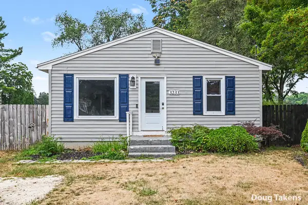 3233 Wayburn Avenue Sw, Grandville, MI 49418