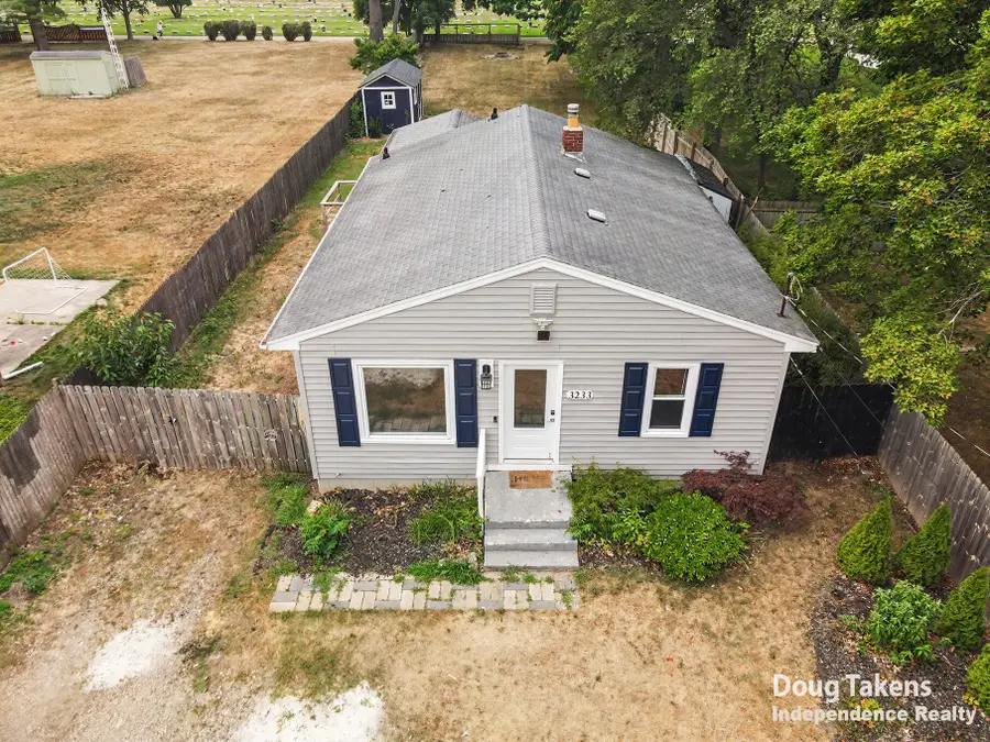 3233 Wayburn Avenue Sw, Grandville, MI 49418 - #3