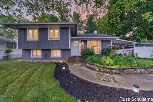 680 August Road, Norton Shores, MI 49441