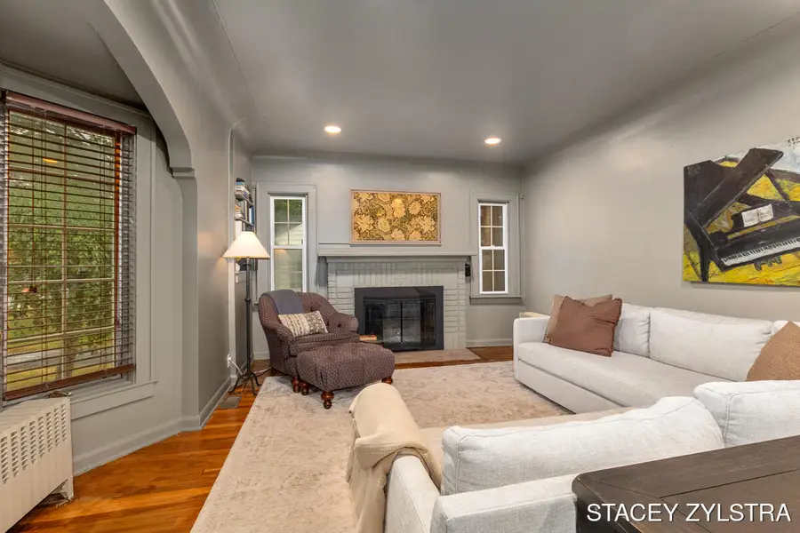 3331 Fulton Street E, Grand Rapids, MI 49546 - #3