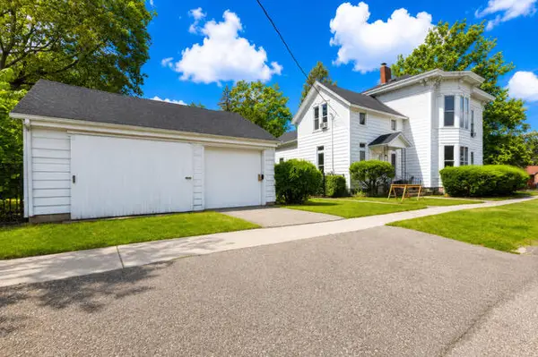 214 N Gremps Street, Paw Paw, MI 49079