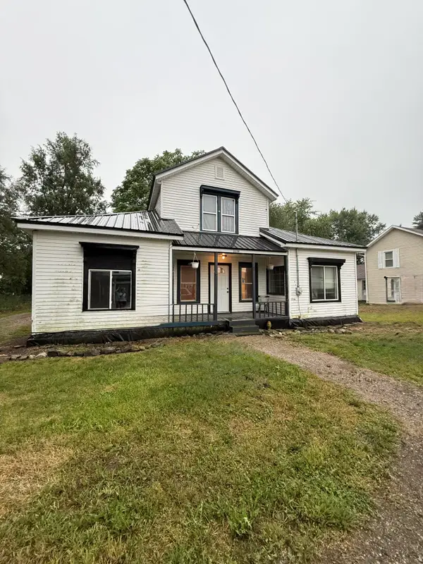 2339 E Montgomery Road, Hillsdale, MI 49242