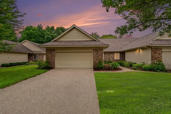 6971 Pinehurst Lane Ne, Rockford, MI 49341
