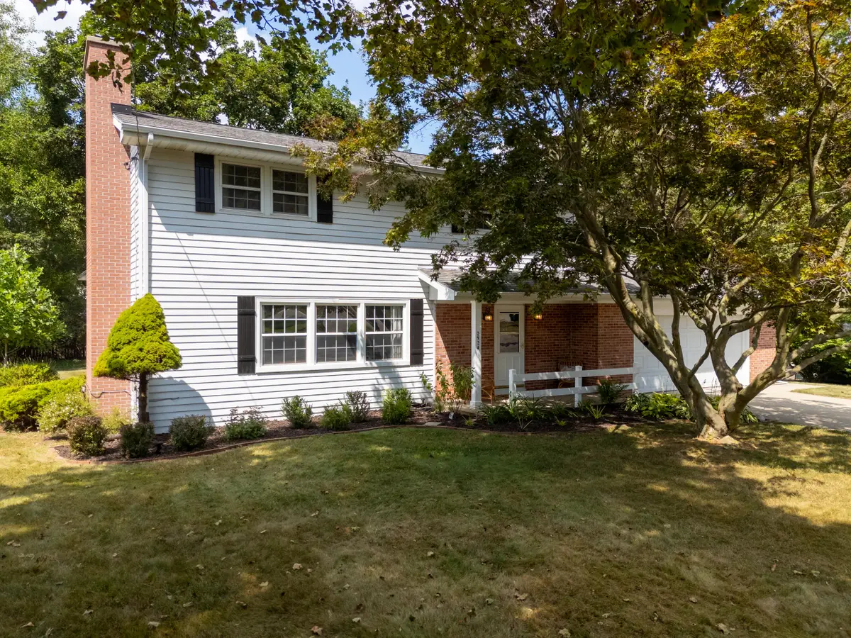 2524 Ridgefield Road, Portage, MI 49024 - #1