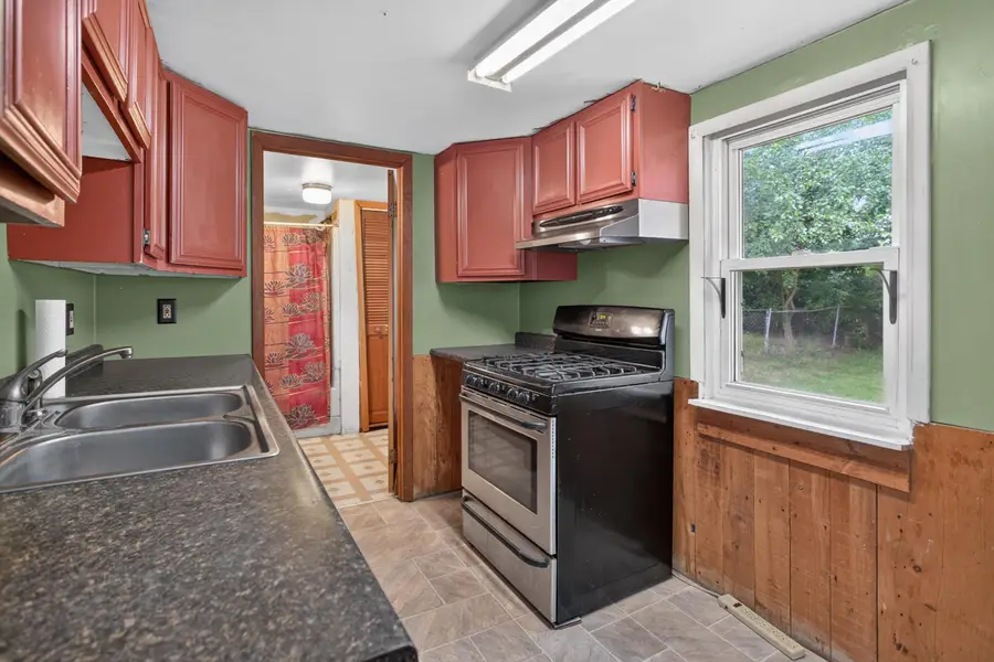 821 Grant Street, Jackson, MI 49203 - #3