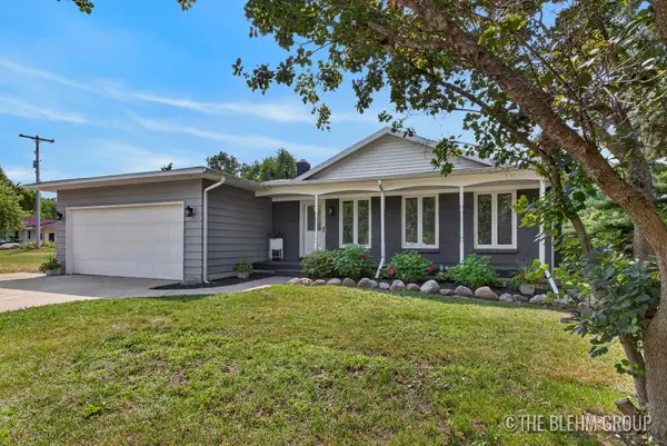 6919 Cherry Valley Avenue Se, Caledonia, MI 49316
