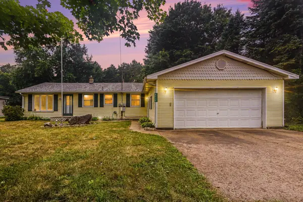 8015 Shaw Lake Road, Middleville, MI 49333