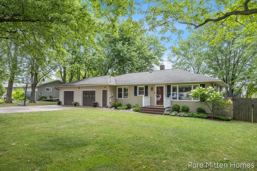 9088 Summit Avenue Ne, Rockford, MI 49341 - #2