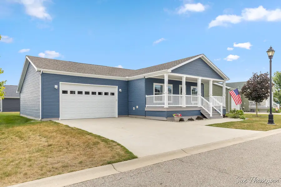5728 Kingsley Drive, Rockford, MI 49341 - #2