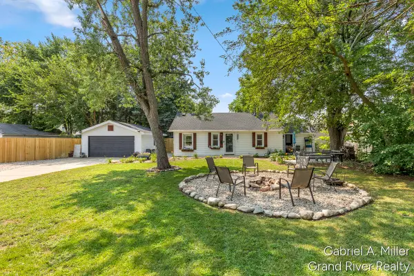 2309 Dalton Avenue Sw, Wyoming, MI 49519