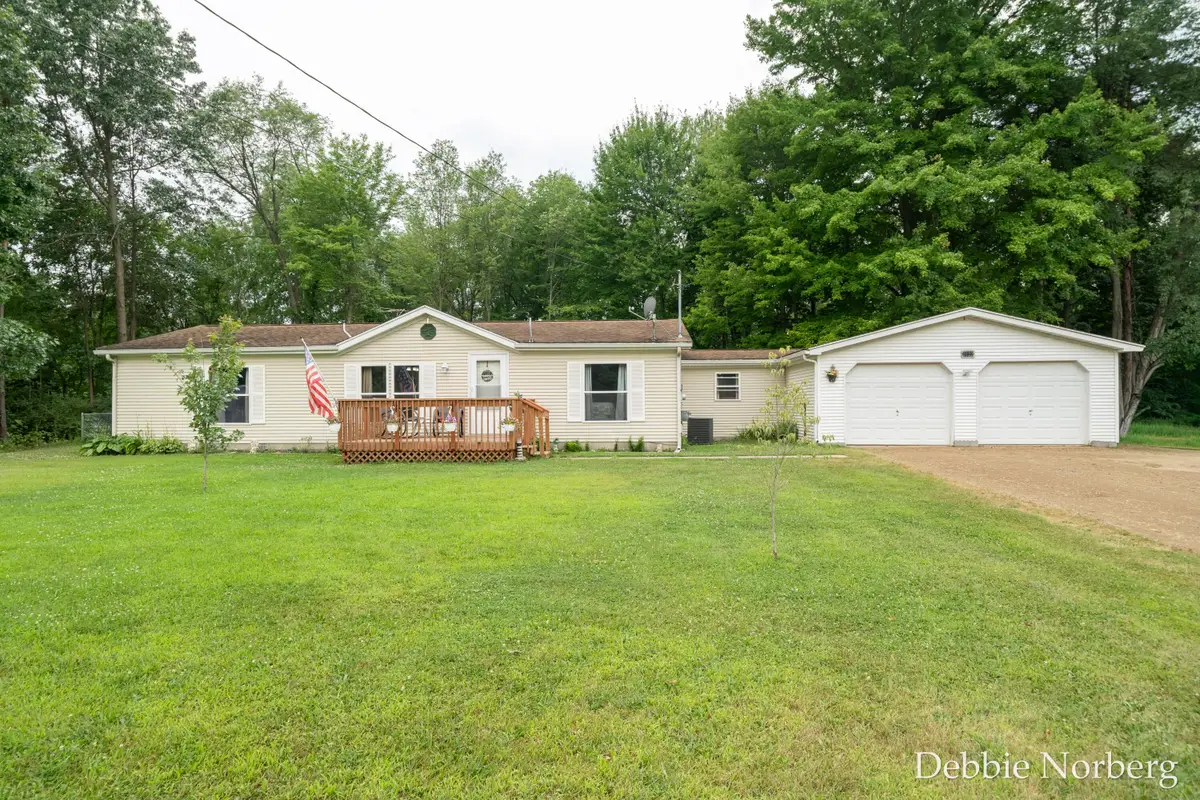 2122 Maple Lane, Hastings, MI 49058 - #1