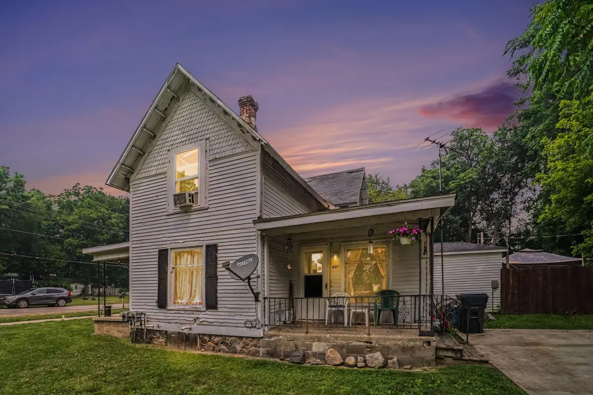 302 N Van Buren Street, Paw Paw, MI 49079 - #1