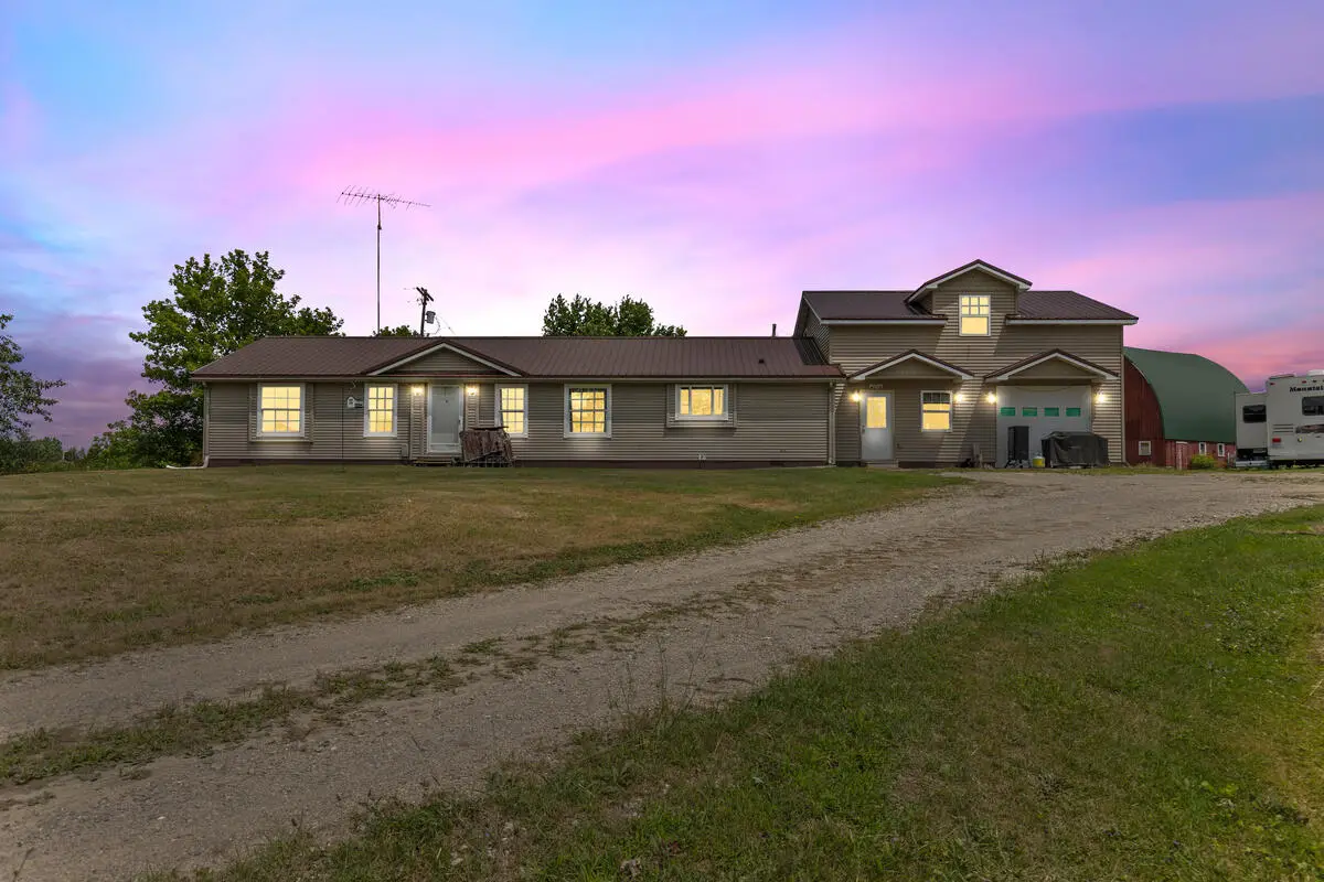 1548 N Loomis Road, Mount Pleasant, MI 48858 - #1