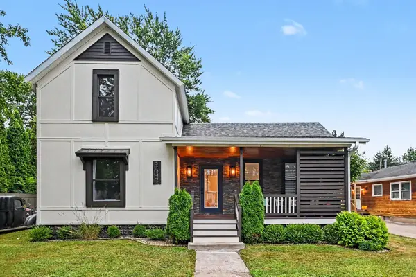 110 Sycamore Street E, Three Oaks, MI 49128