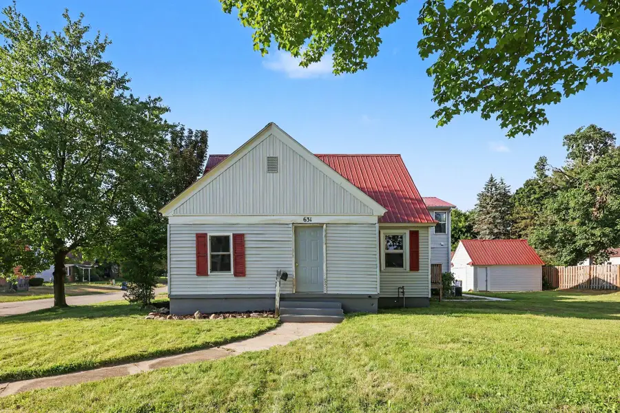 631 3 Mile Road Ne, Grand Rapids, MI 49505 - #3