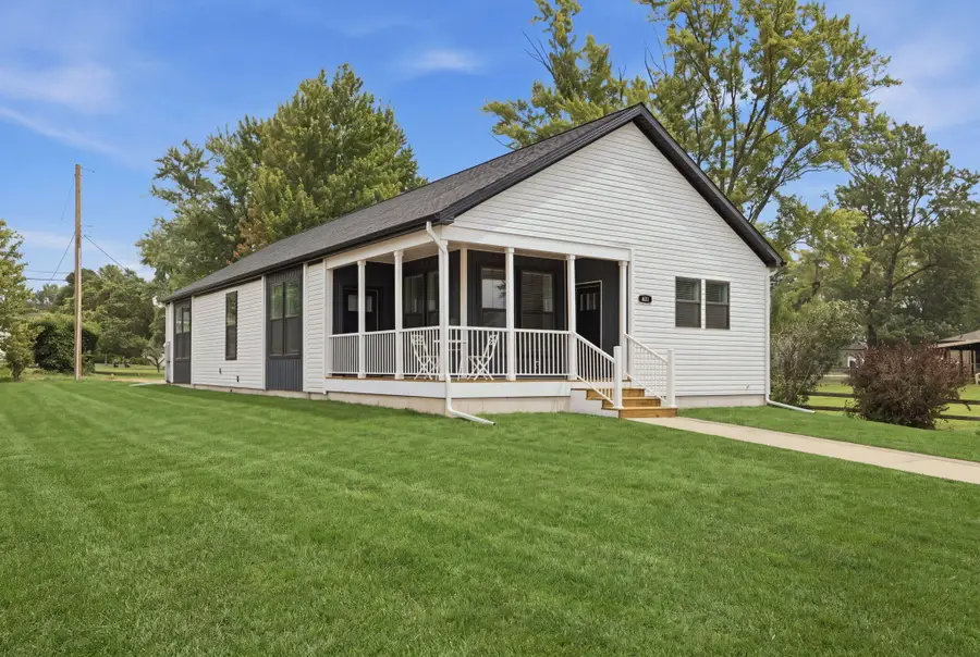 407 Sherwood Avenue, Three Oaks, MI 49128 - #2