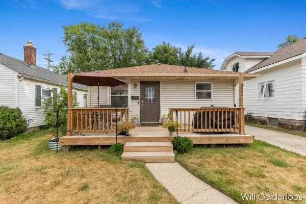 955 Veto Street Nw, Grand Rapids, MI 49504