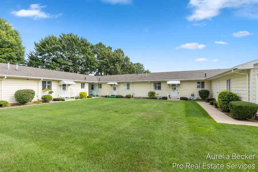5812 Leisure South Drive Se, Grand Rapids, MI 49548 - #2