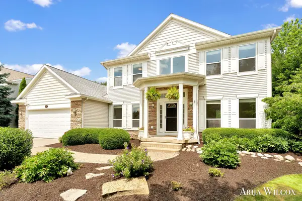 926 Dogwood Meadows Drive Se #45, Ada, MI 49301